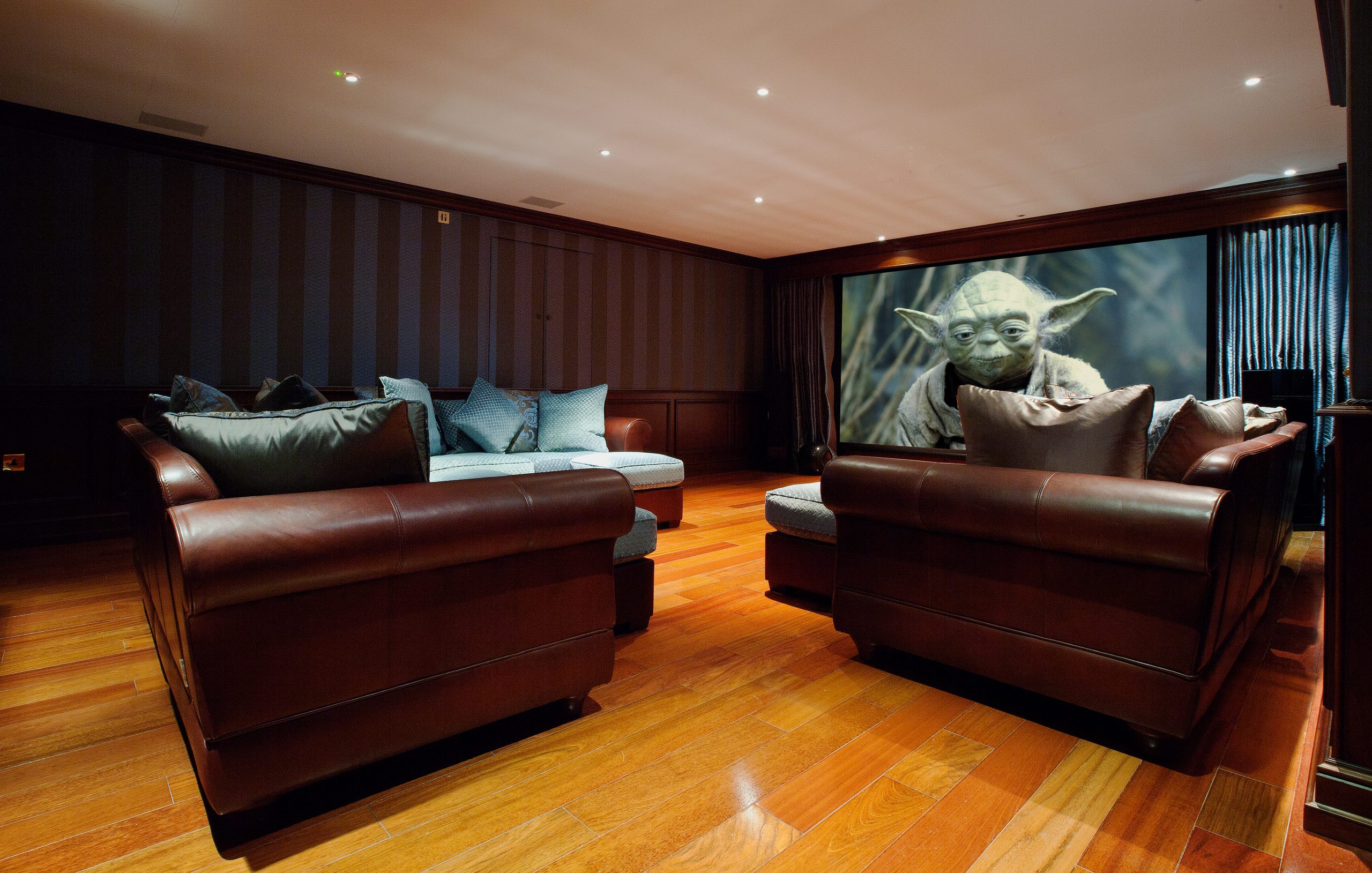 Screen from rear right low - home cinema