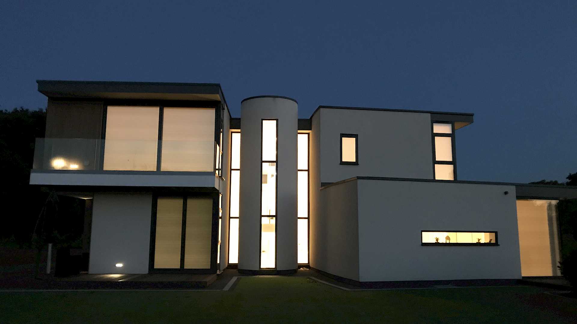 Project image 1 for Imagine This project - Lutron Lighting Control - Perfect Solution for Lakeside Home