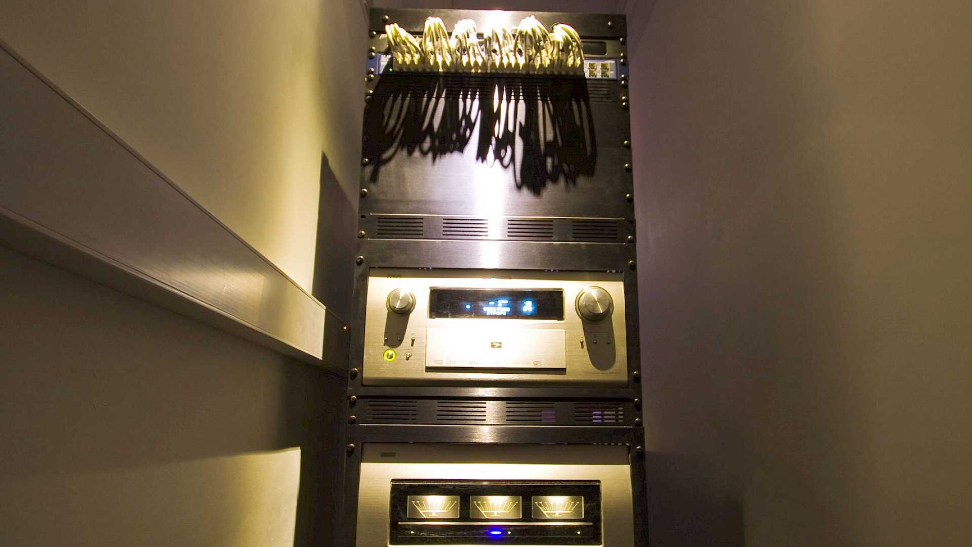 Home cinema equipment rack