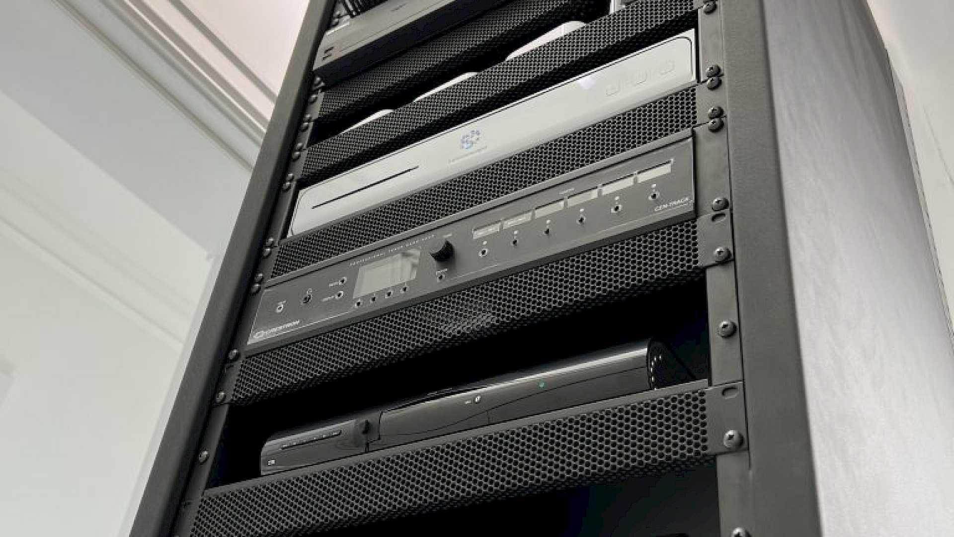 b&w speakers